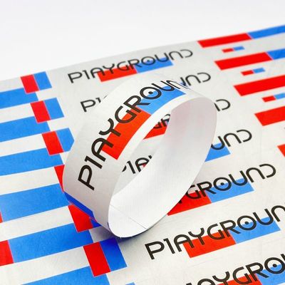 Duurzame Tyvek-papier-evenementarmbanden met streepjescode en kleurenprint