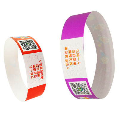 Goedkope kleurrijke Tyvek Event Armbanden Met Volle Kleuren Printing Waterdicht Zweet Resistent Inlaat Armbanden