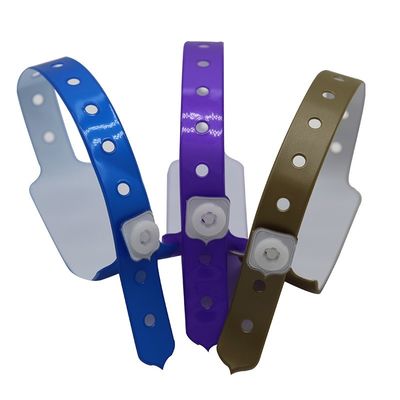 Fabriek Wegwerp Custom Logo Armband Neon Multi Color Plastic Vinyl PVC Waterdicht Event Party Gift Armband