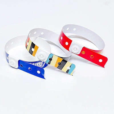 Custom Promotion Gift Item Armbanden Logo Vinyl PVC Eénlaag Waterdicht Kleurrijk Papier Armband