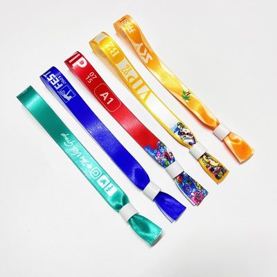 Aanpassing Logo Polyester Geweven Stoffen Armbanden Concert Promotie Evenementen Geschenk Verstelbare lengte