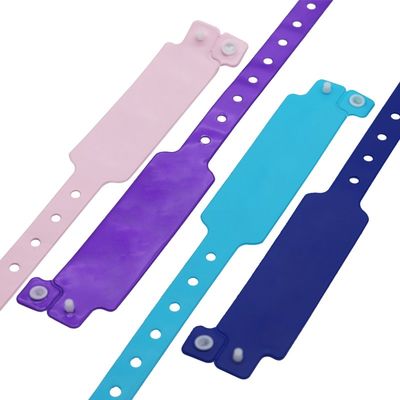 Op maat gemaakte eenmalige polsband met sluiting met snaplock en opties voor zijde-schermprinten