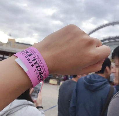Gepersonaliseerde Tyvek Event Armbanden Barcode Nummer Waterdicht Partij Identificatie Toegang Papier Armband