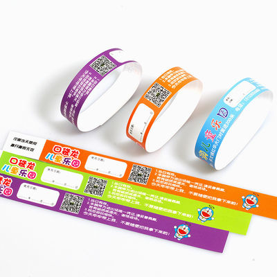 Custom Tyvek Evenementen Armbanden Barcode genummerd Waterdicht Voor Pool Party Identificatie Toegang Papier Armbanden