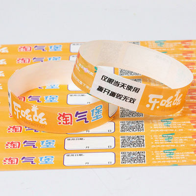Fabriek Evenementen Papieren Armband Met Barcode Genummerd Waterdicht zwembad Event Identificatie Toegang Tyvek Armbanden
