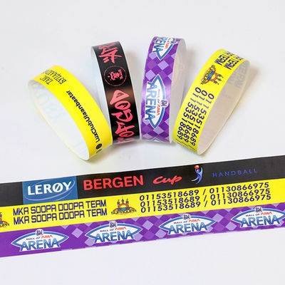 Custom Tyvek Armbanden Nummering Barcoding Pool Party Festival Id VIP Toegang Toegang Waterdichte papieren polsbanden
