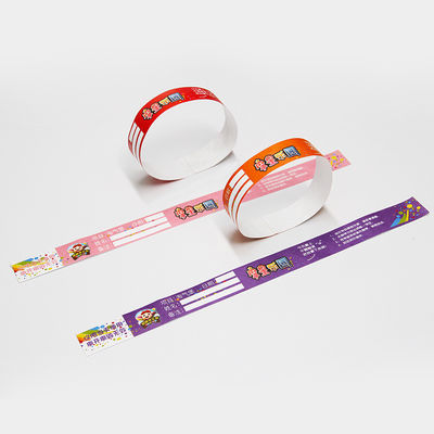 Evenement PP Synthetisch Papier Custom Armband Logo Geprinte Water/Zweet Resistent Party Park Entry Toegang Armbanden