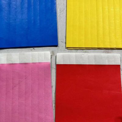 Waterdicht maatwerk Tyvek papieren polsbanden Duurzame sluiting voor gemakkelijke bediening