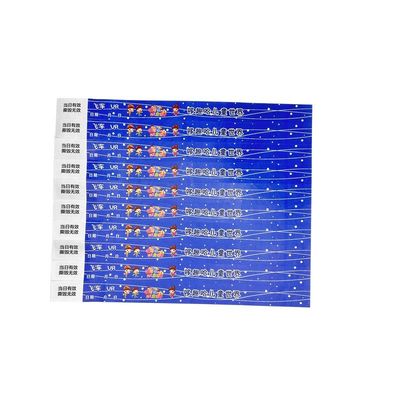 Op maat gemaakte papieren eenmalige polsbanden waterdichte evenementen Tyvek armband papier polsbanden met barcodes